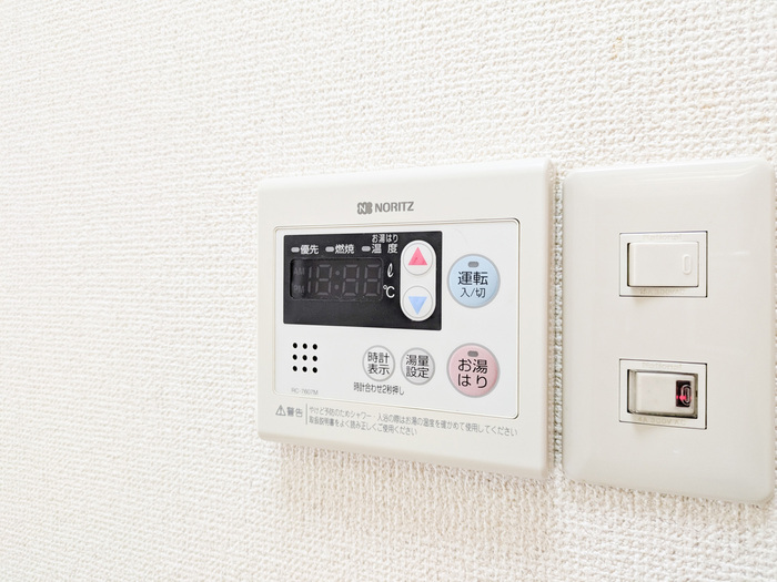 その他設備　室内給湯器リモコン