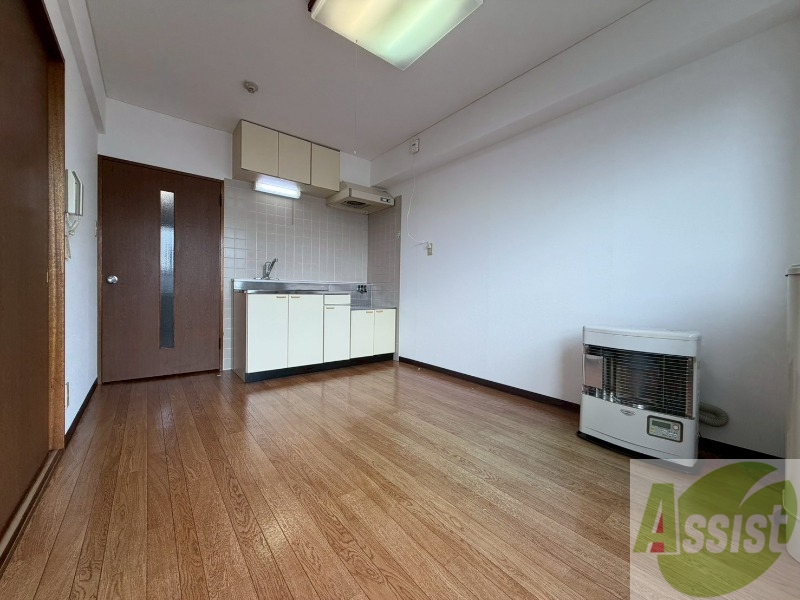 居室・リビング　広くてキレイなお部屋が広がっていて、充実した生活が送れそう。