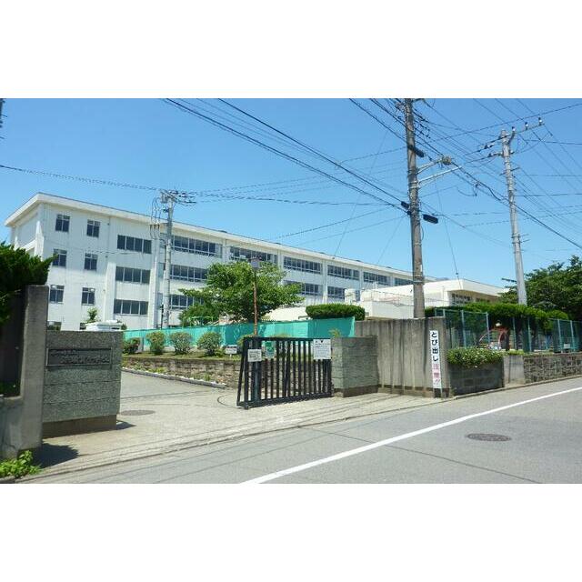 中学校　茅ヶ崎市立浜須賀中学校（中学校）まで824m
