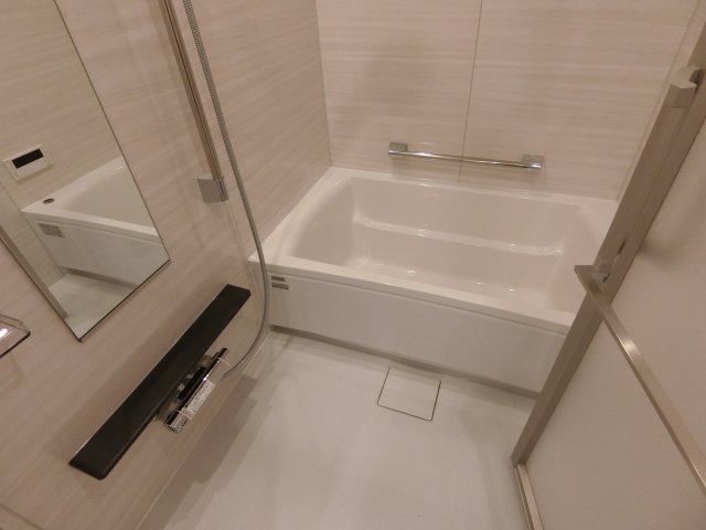 バス・シャワールーム　他のお部屋の参考写真となります。
