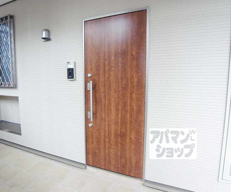 その他設備　玄関ドアです。
