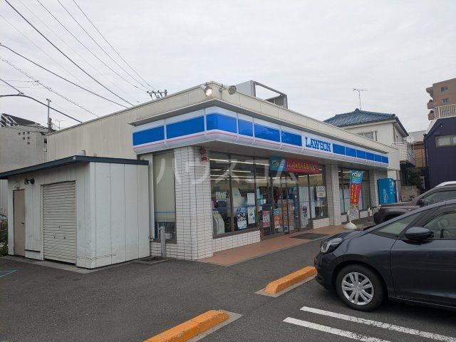 コンビニ　ローソン 杉並成田西三丁目店（コンビニ）まで553m