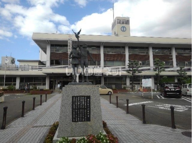 役所　寝屋川市役所（役所）まで665m