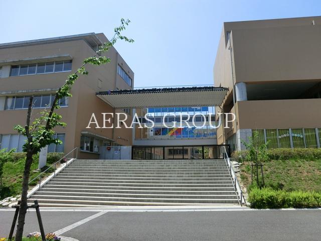 中学校　川崎市立はるひ野中学校（中学校）まで814m