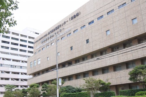 病院　横浜市立大学(公立大学法人) 附属市民総合医療センター（病院）まで260m