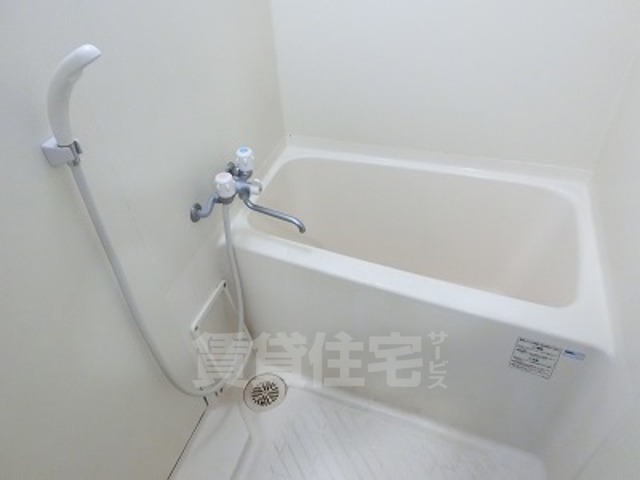 バス・シャワールーム　同建物　別部屋