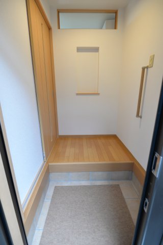 玄関　※同タイプ別部屋参照