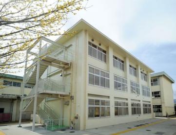 小学校　小田原市立千代小学校（小学校）まで839m