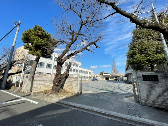中学校　名古屋市立汐路中学校（中学校）まで832m
