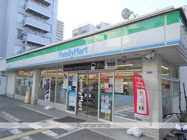 コンビニ　ファミリーマート（コンビニ）まで297m