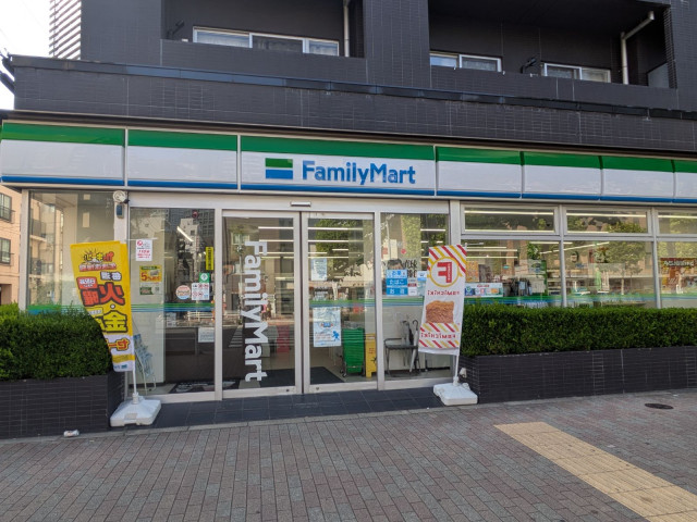 コンビニ　ファミリーマート　中央月島三丁目店（コンビニ）まで170m