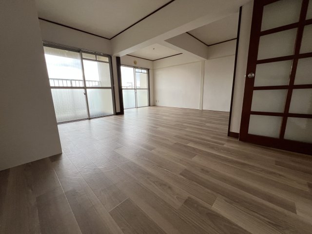 霞ヶ丘レジデンスの居間写真