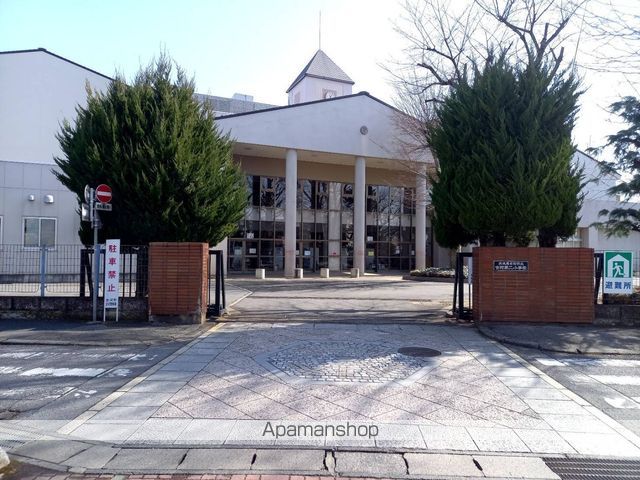 小学校　古河市立古河第二小学校（小学校）まで586m