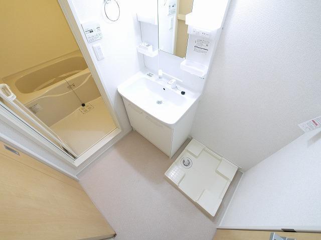 洗面設備　忙しい朝には欠かせない洗面所です