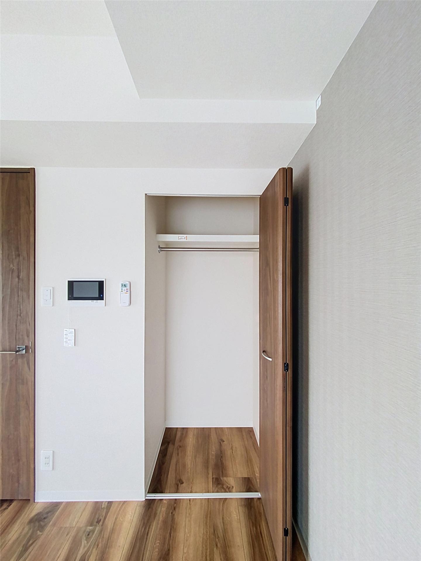 収納　別のお部屋の写真を使用しています。