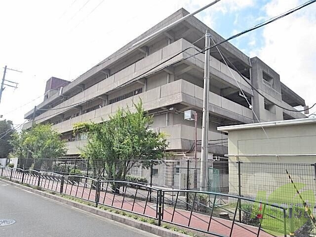 中学校　豊津中学校（中学校）まで786m