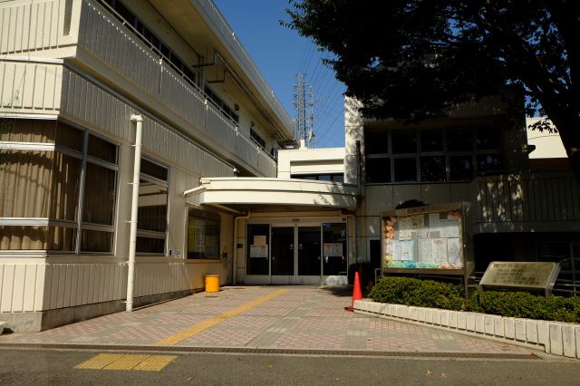 図書館　光図書館（図書館）まで440m