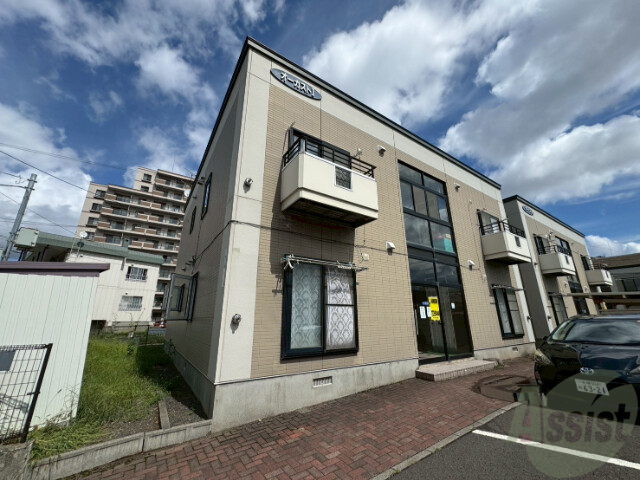 建物外観　札幌市北区北２４条西「オーガストI」