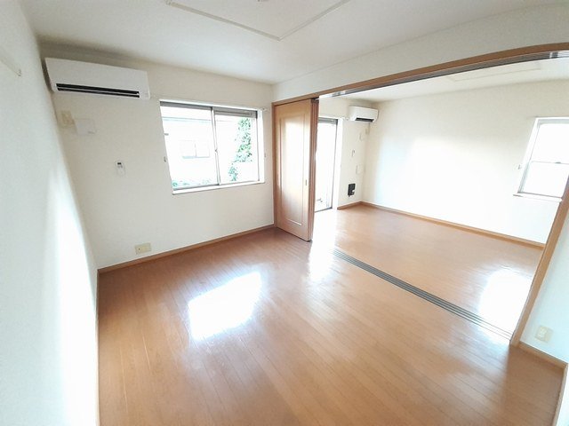 その他部屋・スペース　明るい色調の室内です