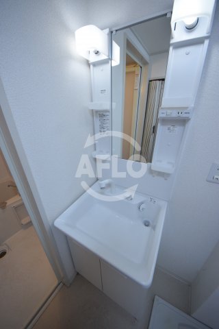 洗面設備　戎フルール谷九　洗面化粧台