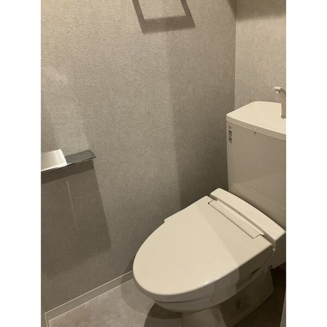 阪神本線 武庫川駅 徒歩10分 3階建 新築のトイレ写真