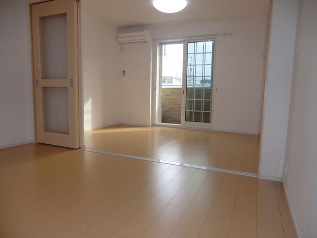その他部屋・スペース　エアコン　居室照明完備