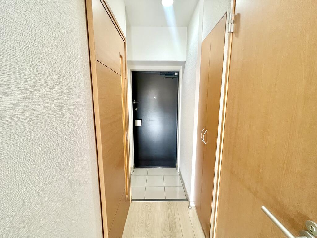 玄関　※同物件、別号室の写真（現状優先）