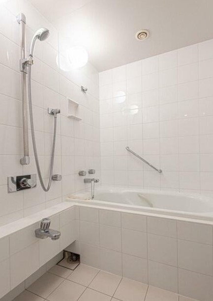 バス・シャワールーム　写真は同タイプ住居です。