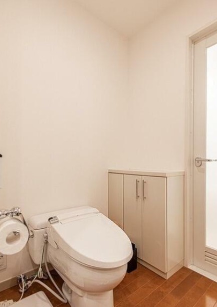 トイレ　写真は同タイプ住居です。