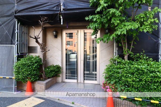 東急池上線 戸越銀座駅 徒歩4分 11階建 築29年の外観写真