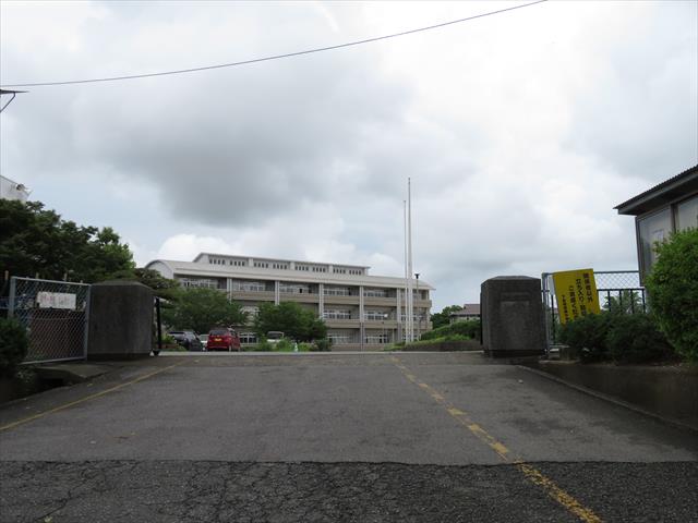中学校　熊本市立下益城城南中学校（中学校）まで474m