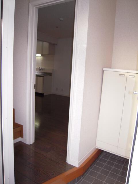 ヴィラージュ青葉台C棟の玄関写真