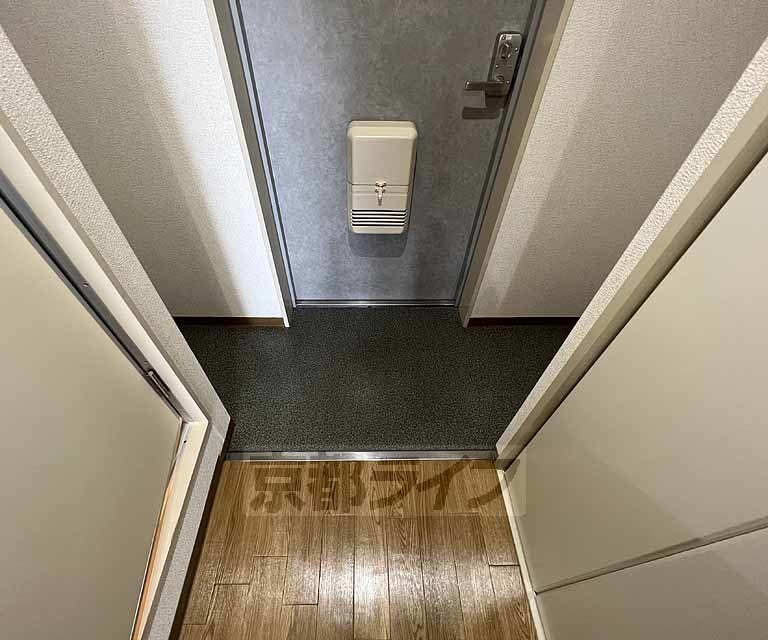 玄関　広々した玄関です