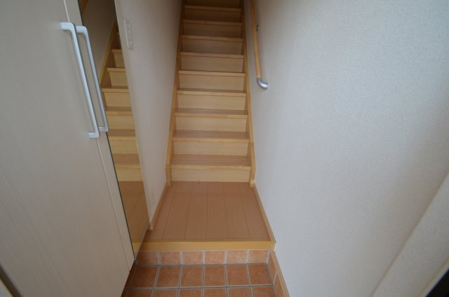 玄関　収納付玄関