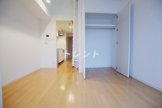 プライマル小石川の居間写真