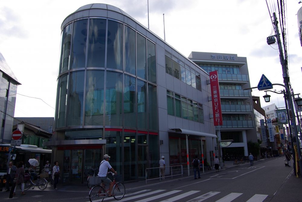 銀行　三菱ＵＦＪ銀行　塚口支店（銀行）まで234m