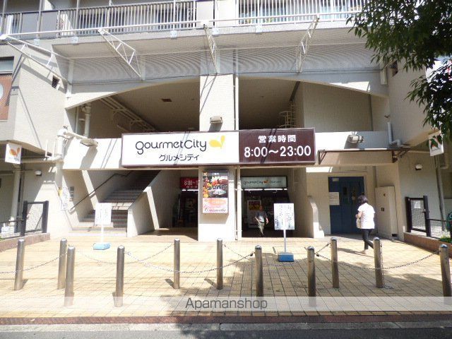 地下鉄御堂筋線 東三国駅 徒歩5分 15階建 築2年の周辺写真