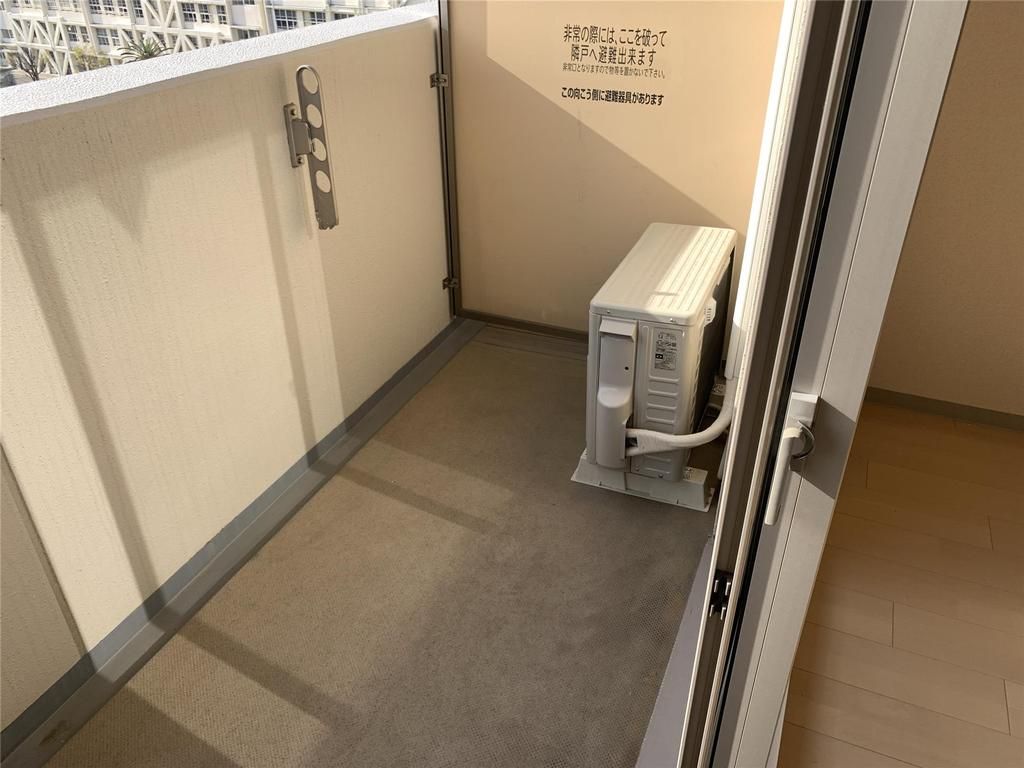バルコニー　※同タイプの写真となり、実際のお部屋とは異なる場合があります