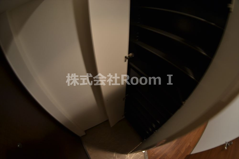 ララプレイス大手通LDの玄関写真