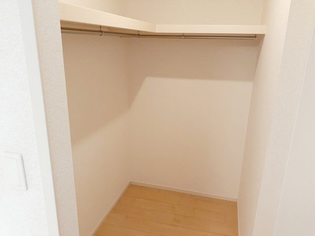 ＪＲ高山本線 長森駅 徒歩9分 2階建 築8年の内装写真