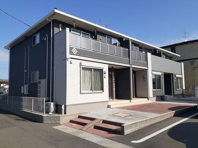 ＪＲ高山本線 長森駅 徒歩9分 築8年