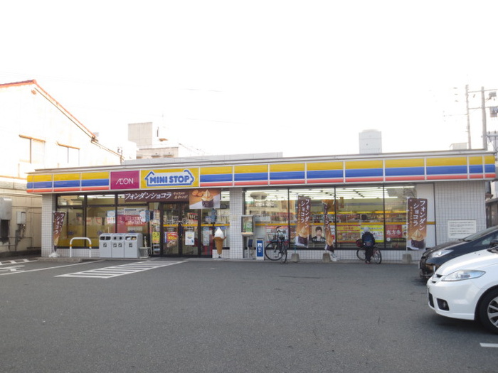 コンビニ　ミニストップ名島2丁目店（コンビニ）まで410m