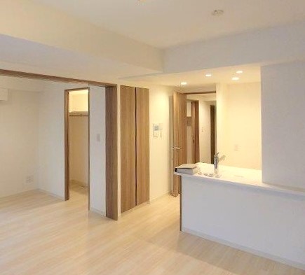 東京メトロ銀座線 田原町駅 徒歩4分 13階建 築11年の居間写真