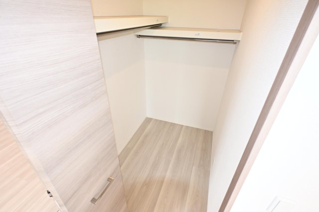ＪＲ関西本線 奈良駅 バス乗車時間：15分 最寄りバス停で下車 徒歩3分 3階建 築2年の内装写真
