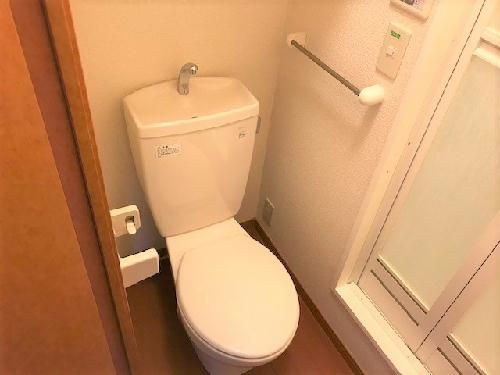 レオパレスフォンティーヌ囲護台のトイレ写真