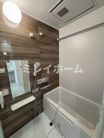 バス・シャワールーム　同建物内、別のお部屋の参考写真になります。