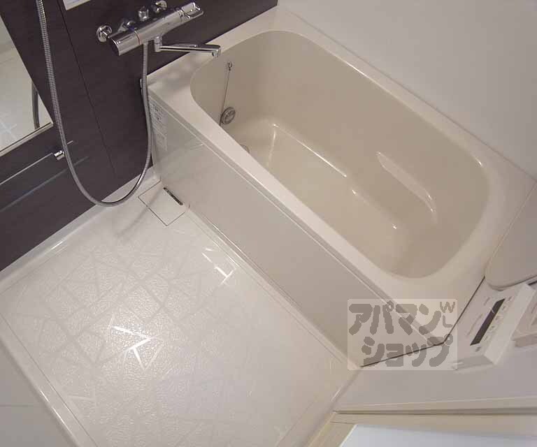地下鉄東西線 山科駅 徒歩8分 7階建 築13年の風呂写真