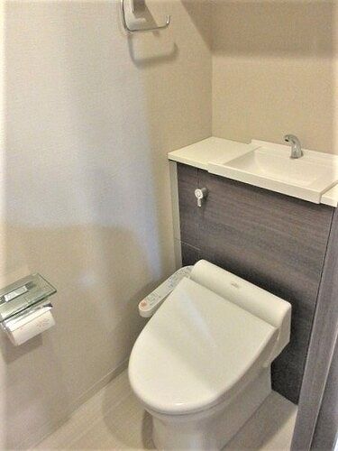 ライオンズアイル渋谷松濤のトイレ写真