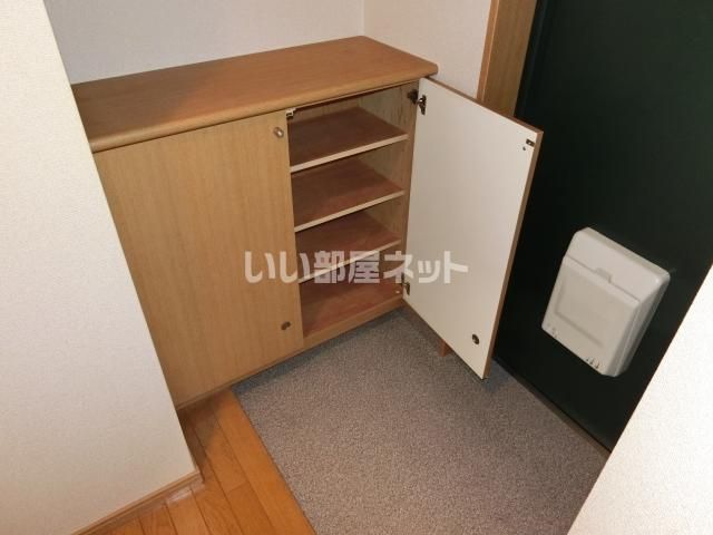 ルネッサ足原の玄関写真