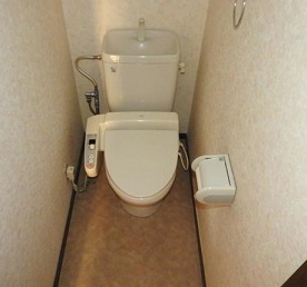 ＪＲ根岸線 根岸駅 徒歩5分 3階建 築30年のトイレ写真